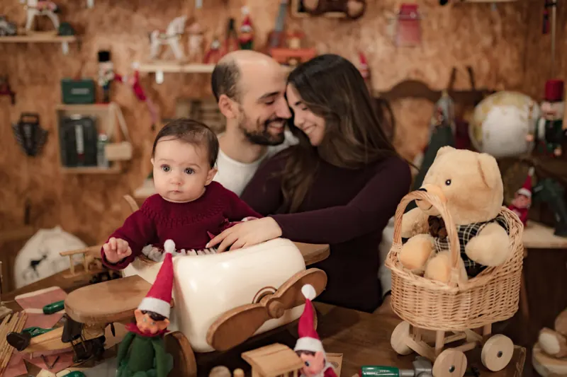 Família reunida numa sessão de Natal